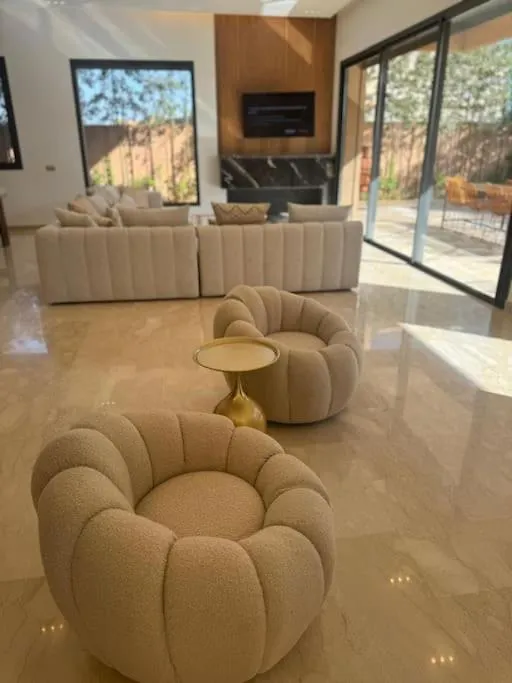 Sublime Villa Avec Ascenseur Piscine Chauffee 마라케시