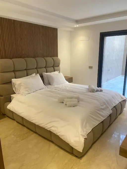 Sublime Villa Avec Ascenseur Piscine Chauffee 마라케시