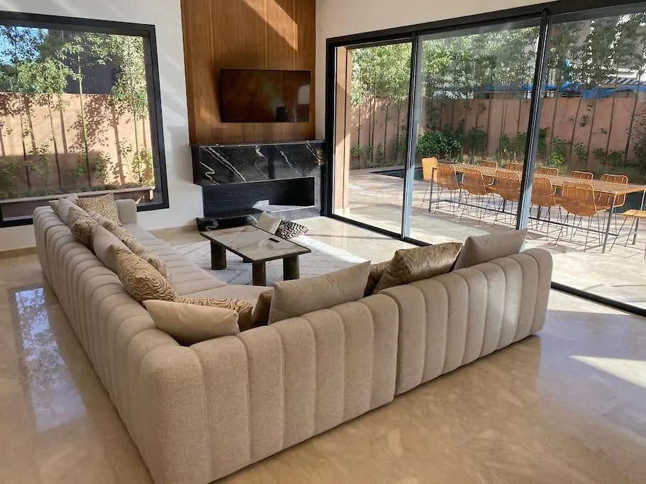 Sublime Villa Avec Ascenseur Piscine Chauffee 마라케시 0*,  모로코