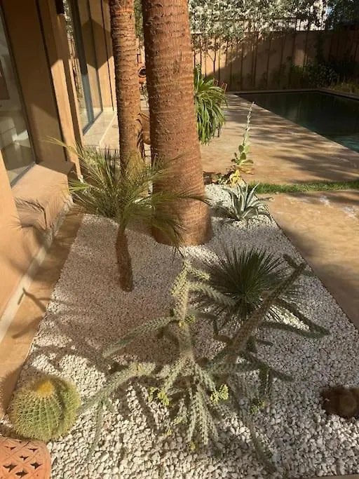 Sublime Villa Avec Ascenseur Piscine Chauffee Marrakesh