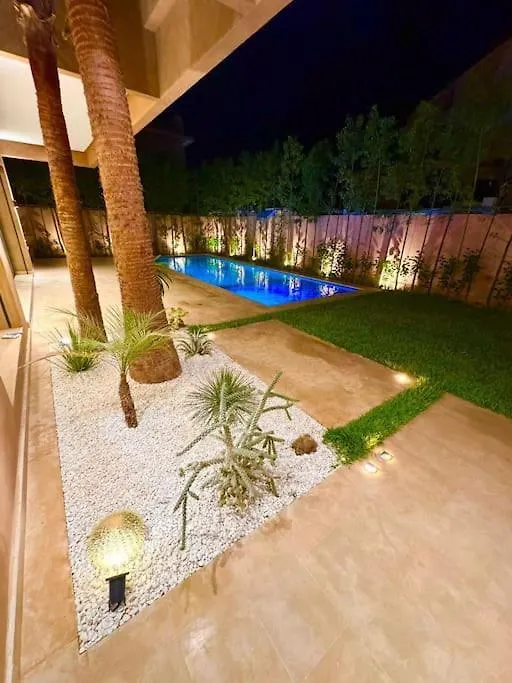Sublime Villa Avec Ascenseur Piscine Chauffee Marrakesh