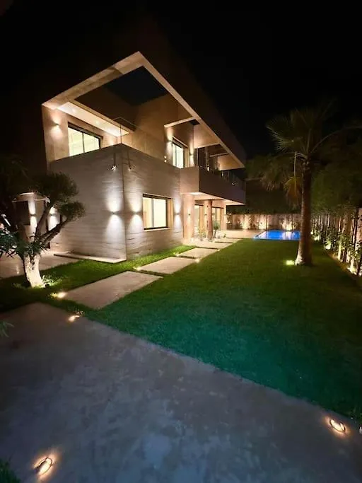 Sublime Villa Avec Ascenseur Piscine Chauffee Marrakesh Morocco