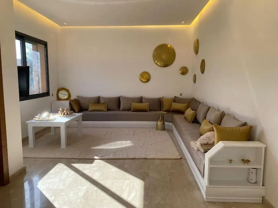 Sublime Villa Avec Ascenseur Piscine Chauffee Marrakesh