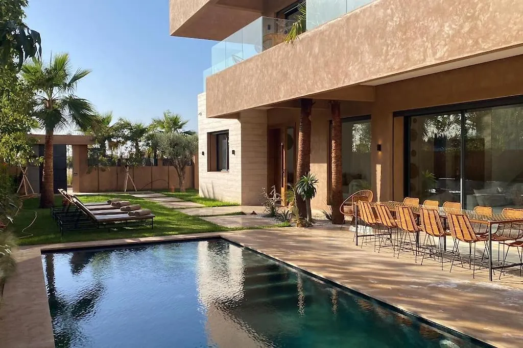 Sublime Villa Avec Ascenseur Piscine Chauffee Marrakesh